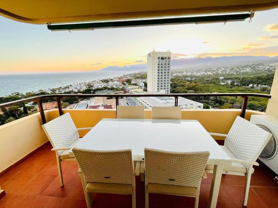 Apartment Panoramic Ocean Sunset View *